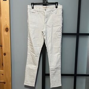 Levi's 311 Shaping Skinny Pants in White and Gray